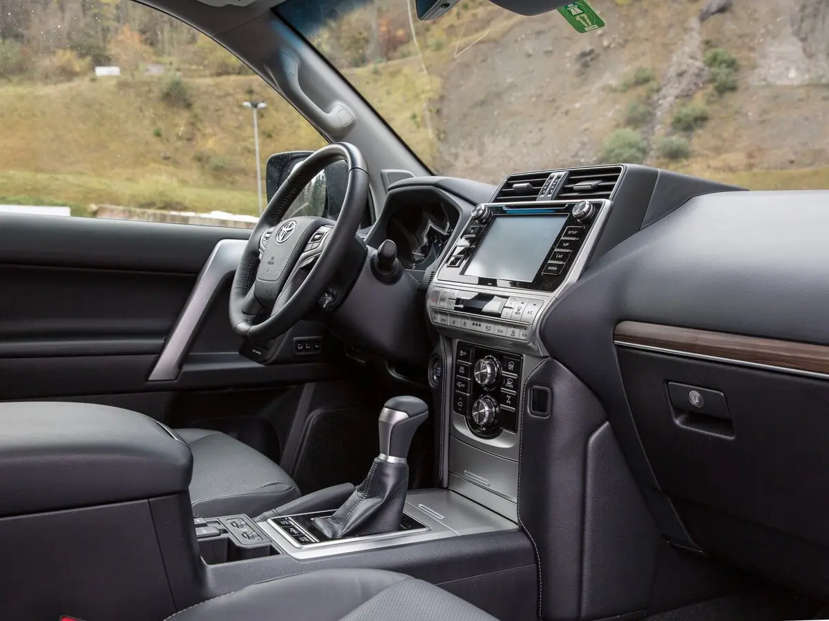 Toyota Land Cruiser Prado 150 Series Рестайлинг 2 Внедорожник 5 дв. — фото 6