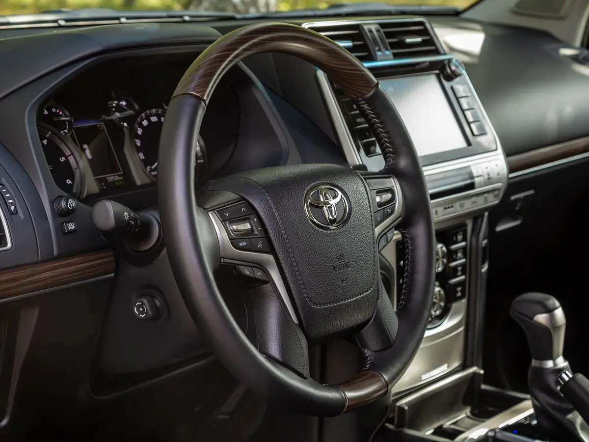 Toyota Land Cruiser Prado 150 Series Рестайлинг 2 Внедорожник 5 дв. — фото 27