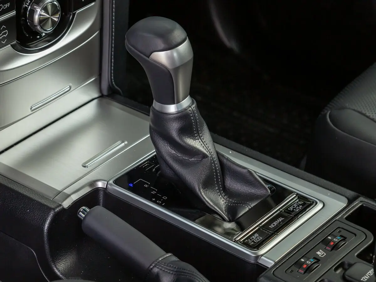 Toyota Land Cruiser Prado 150 Series Рестайлинг 2 Внедорожник 5 дв. — фото 30