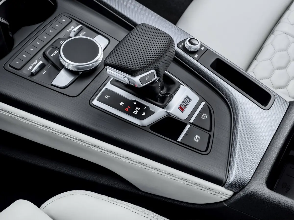 Audi RS 4 IV (B9) Универсал 5 дв. — сүрөт 10