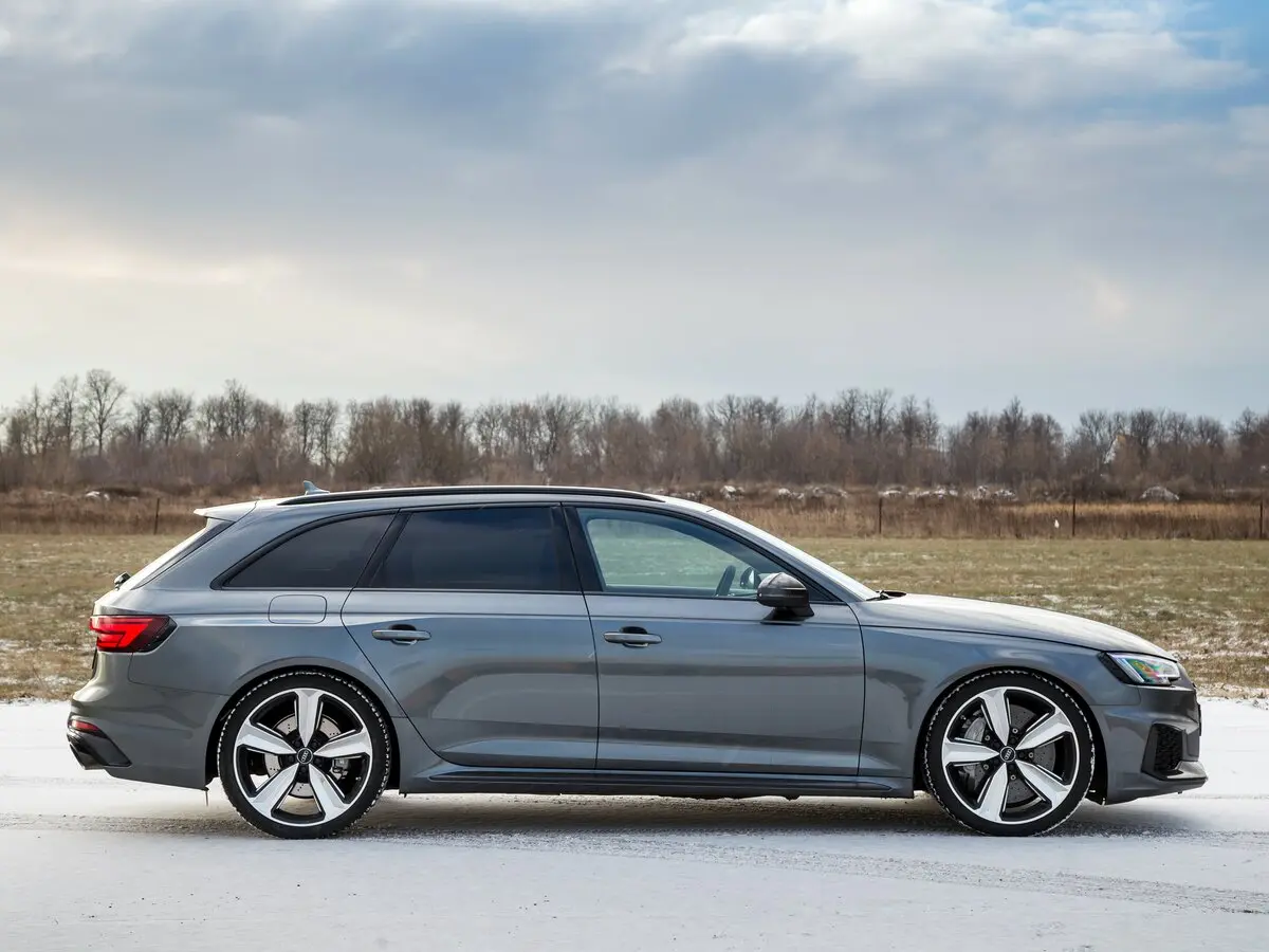 Audi RS 4 IV (B9) Универсал 5 дв. — сүрөт 17