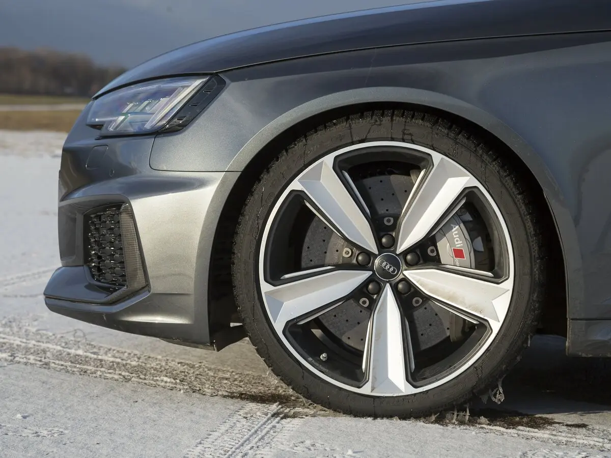 Audi RS 4 IV (B9) Универсал 5 дв. — сүрөт 32