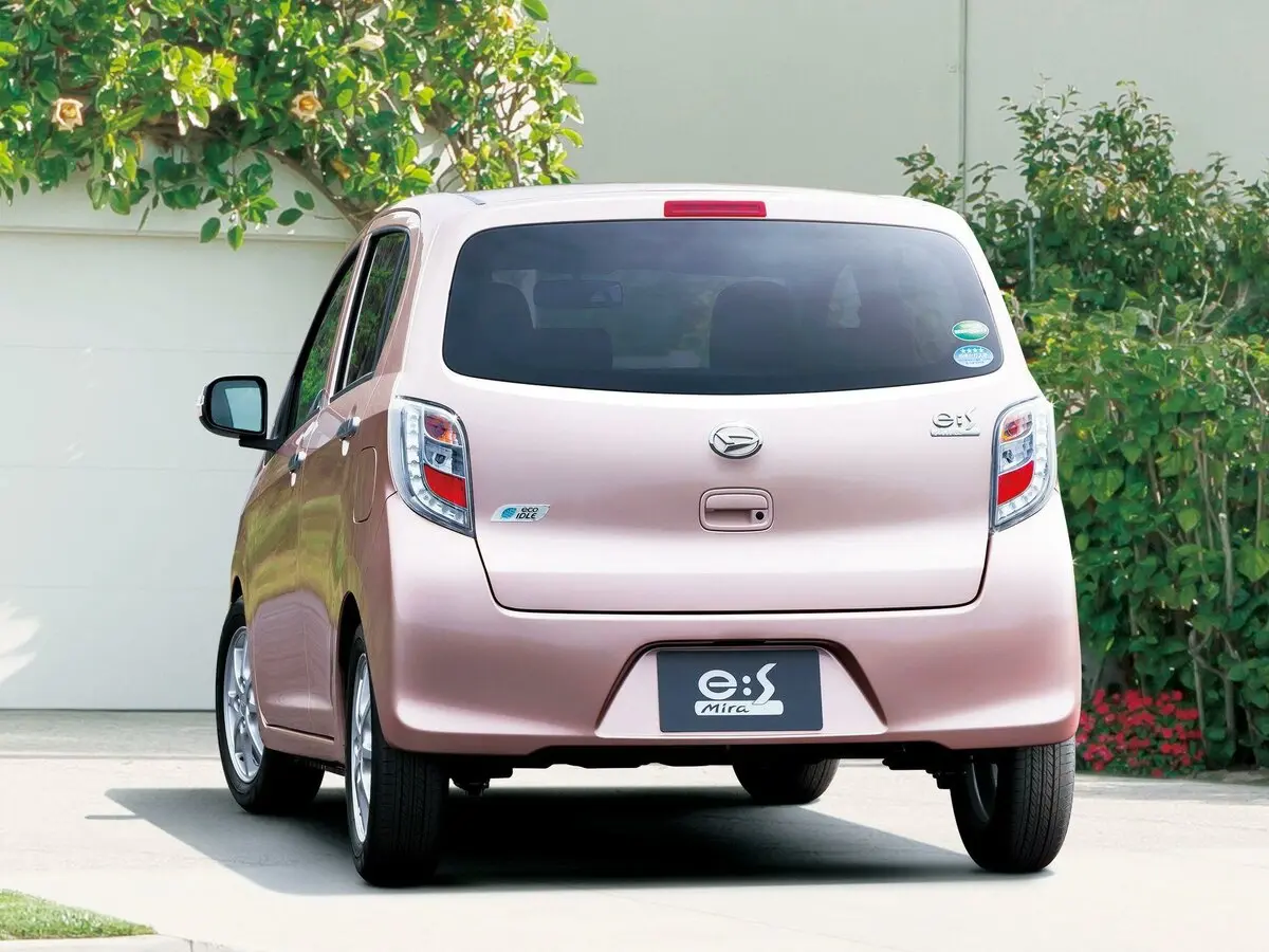 Daihatsu Mira e:S I Рестайлинг Хэтчбек 5 дв. — сүрөт 2