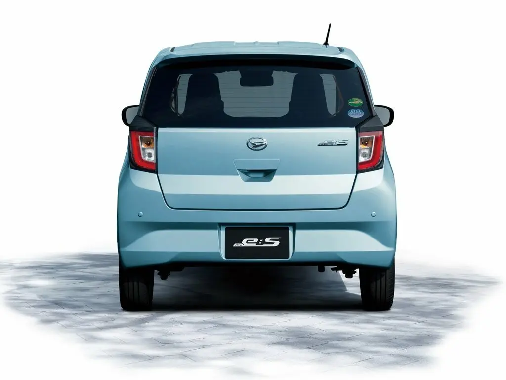 Daihatsu Mira e:S II Хэтчбек 5 дв. — 照片 4