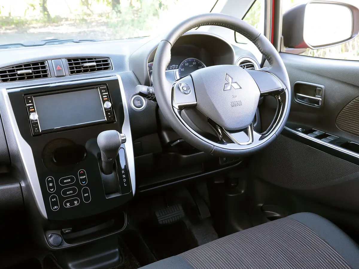 Mitsubishi eK Custom I Рестайлинг Хэтчбек 5 дв. — сүрөт 5