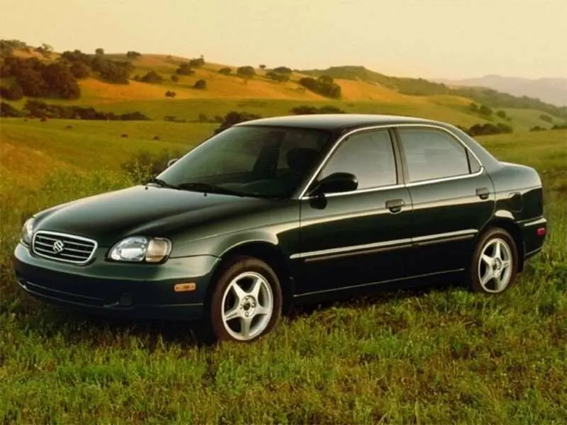 Suzuki Esteem 1995 – 2004 Седан