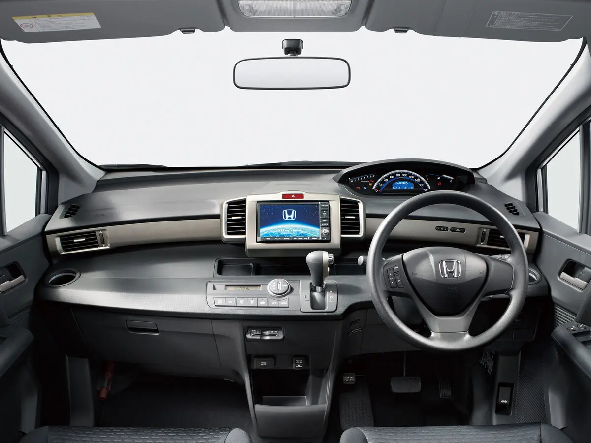 Honda Freed I Компактвэн Spike — сүрөт 5