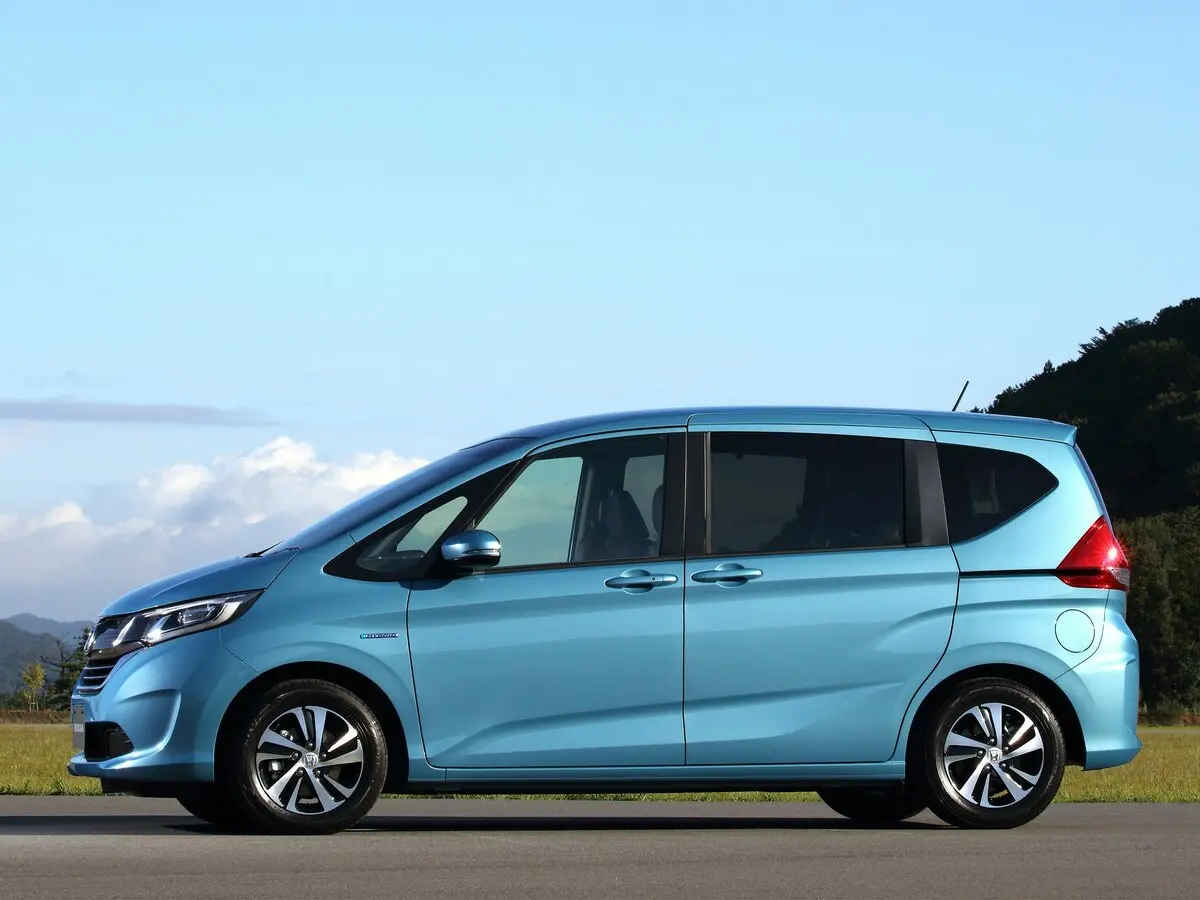 Honda Freed II Компактвэн — сүрөт 2