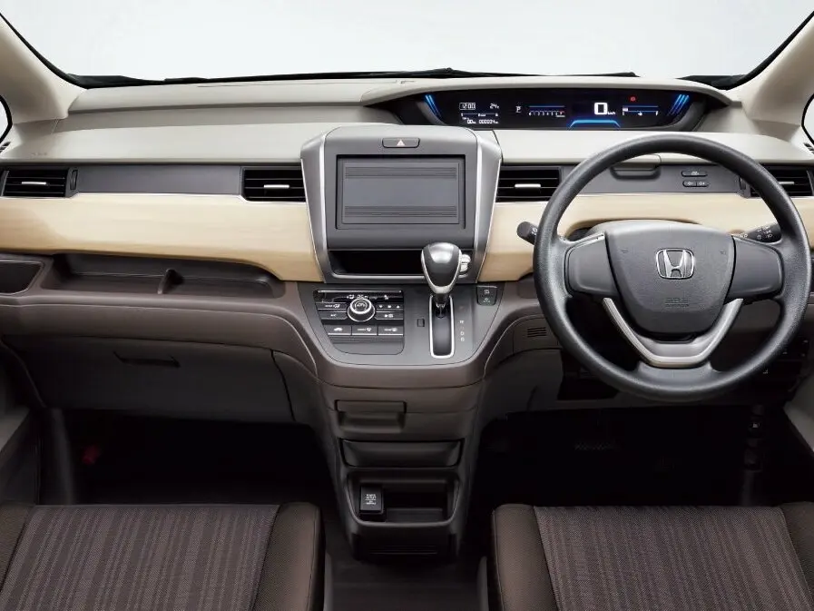 Honda Freed II Компактвэн — сүрөт 5