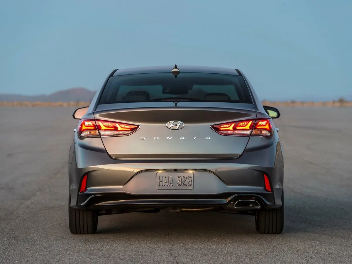 Hyundai Sonata VII (LF) Рестайлинг Седан — фото 4