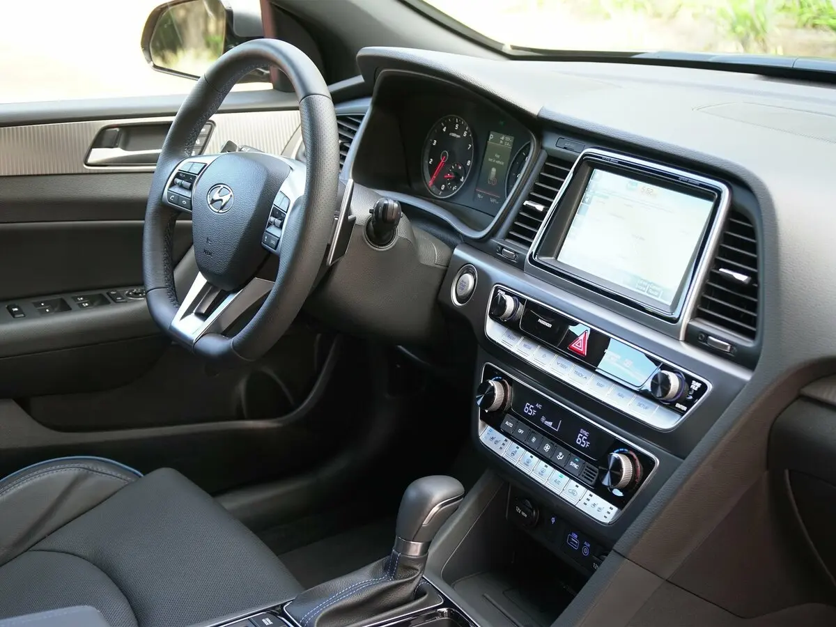 Hyundai Sonata VII (LF) Рестайлинг Седан — фото 7