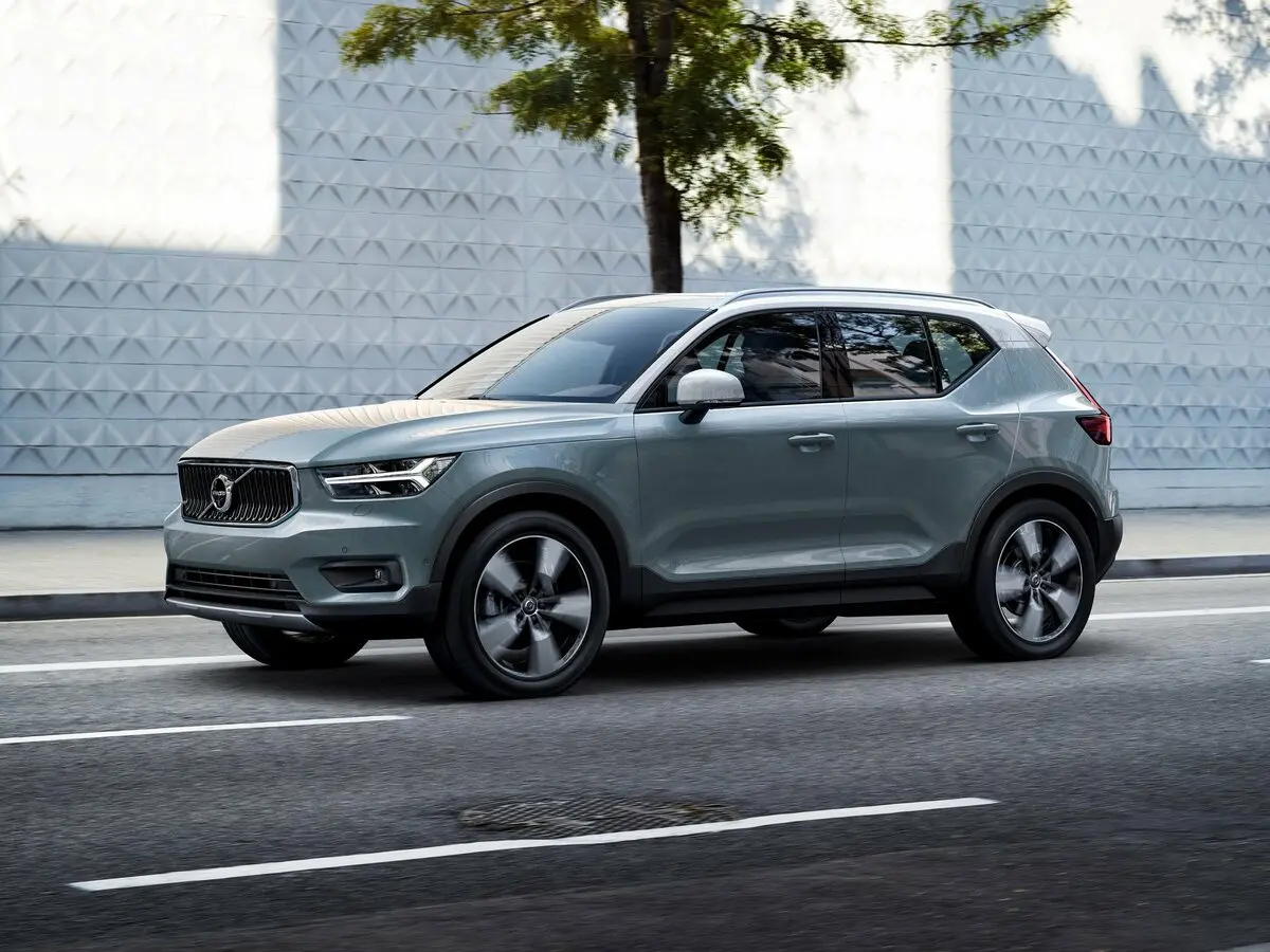 Volvo XC40 I Внедорожник 5 дв. — 照片 2