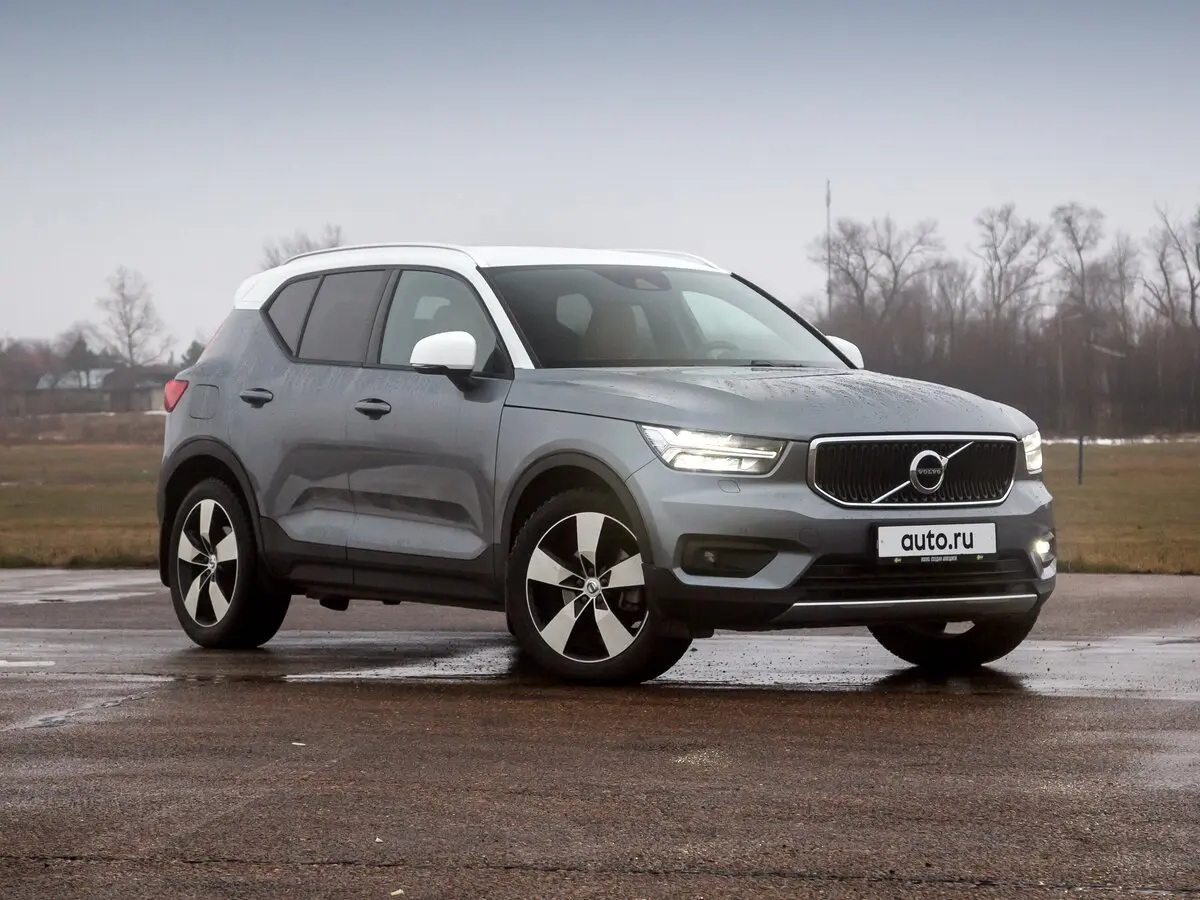 Volvo XC40 I Внедорожник 5 дв. — 照片 16