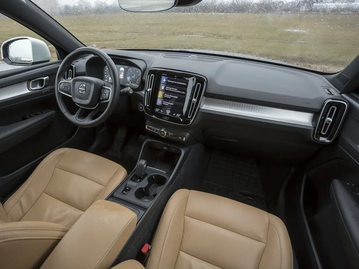 Volvo XC40 I Внедорожник 5 дв. — 照片 21