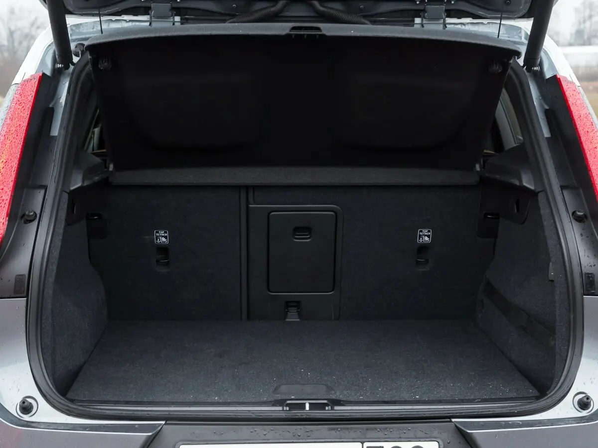 Volvo XC40 I Внедорожник 5 дв. — 照片 29