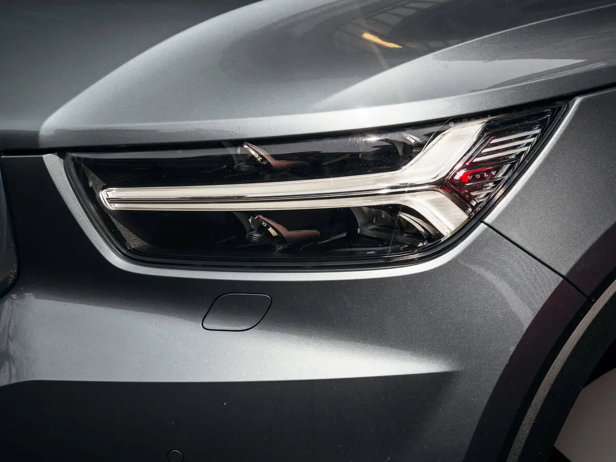 Volvo XC40 I Внедорожник 5 дв. — 照片 31