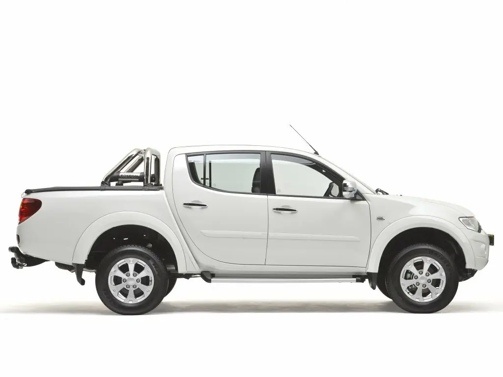 Mitsubishi Triton IV Пикап Двойная кабина — photo 2