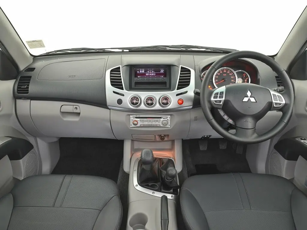 Mitsubishi Triton IV Пикап Двойная кабина — photo 5