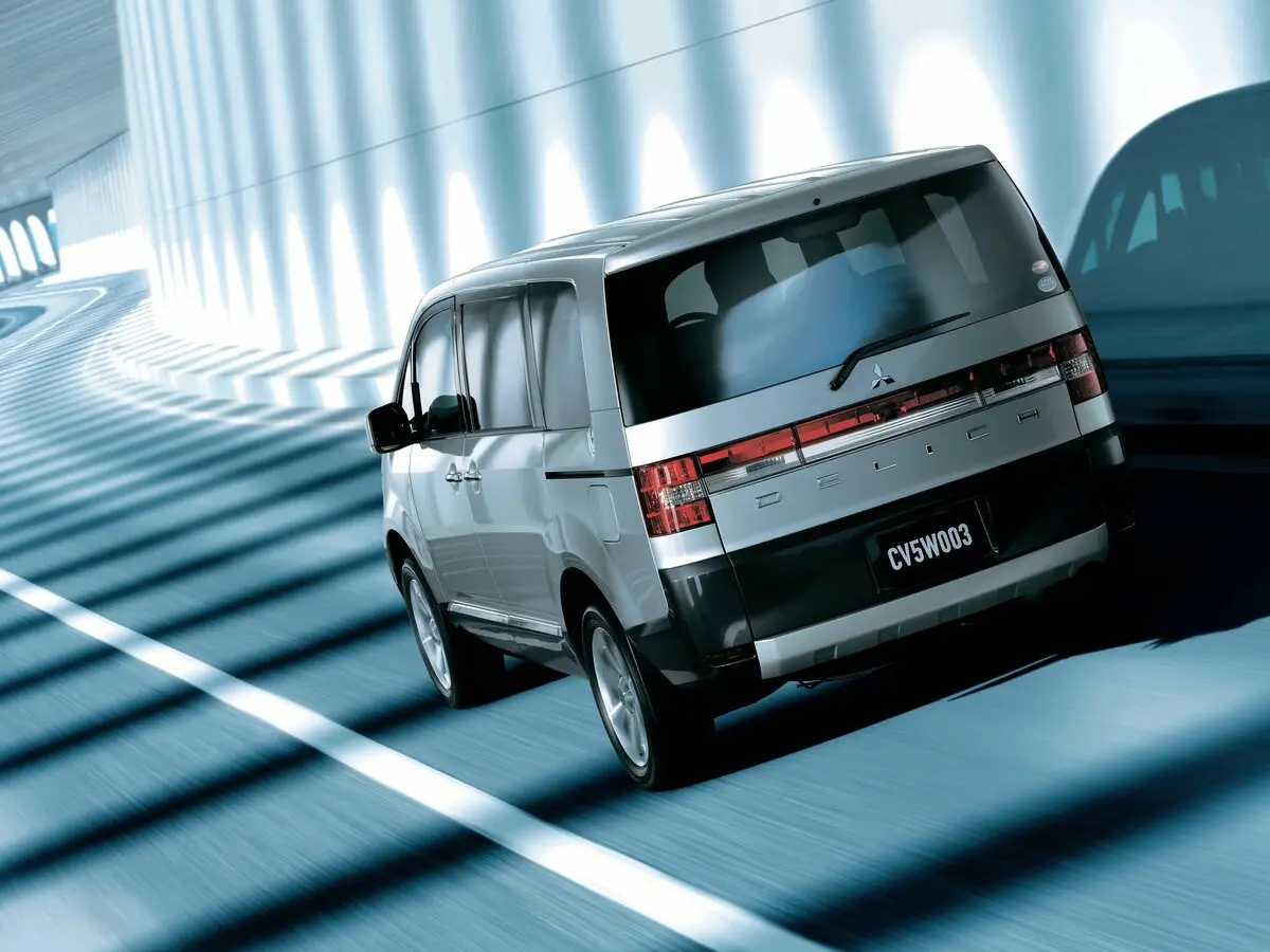 Mitsubishi Delica D:5 I Минивэн — сүрөт 4