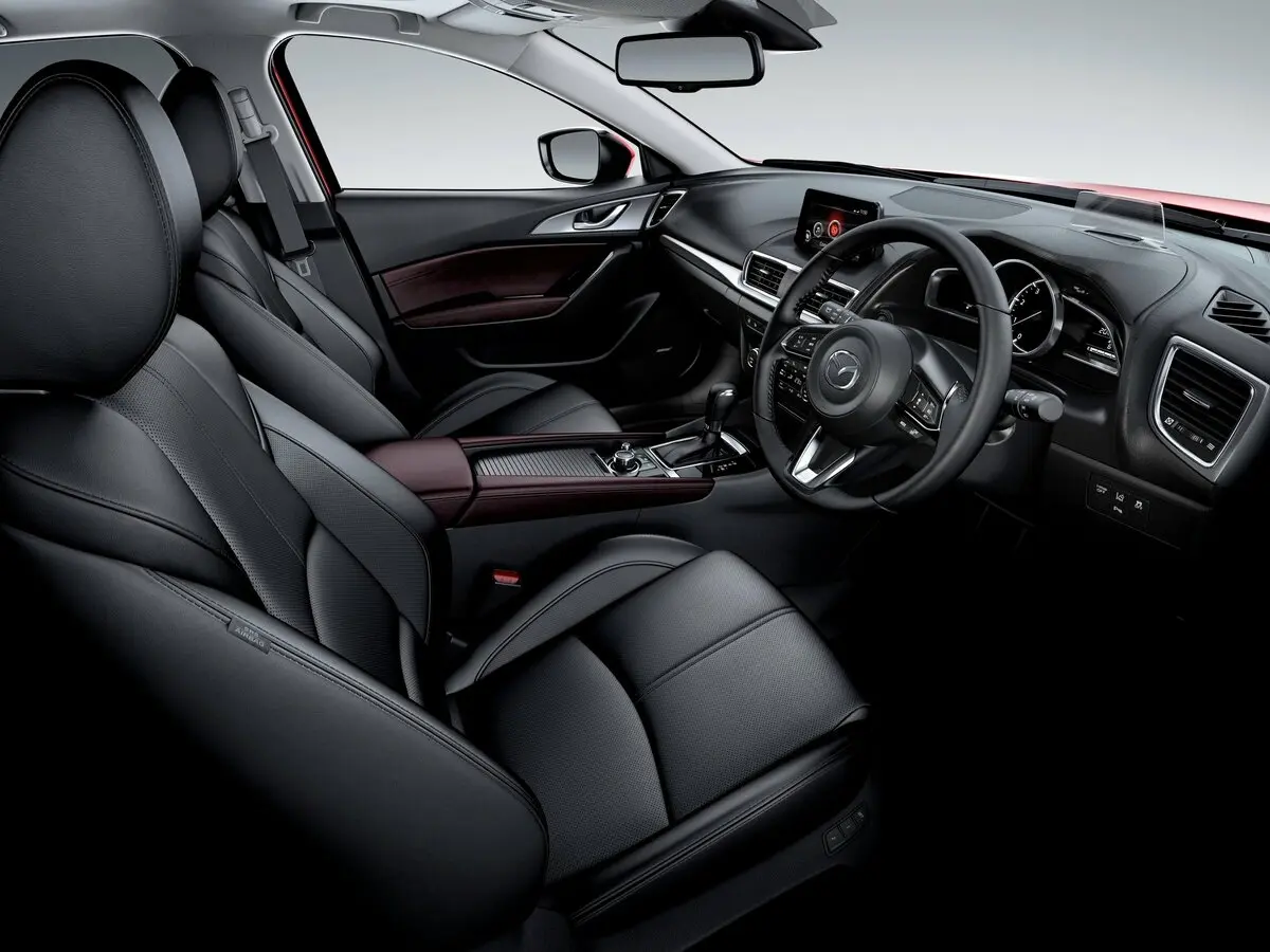 Mazda Axela III Рестайлинг Хэтчбек 5 дв. — сүрөт 7