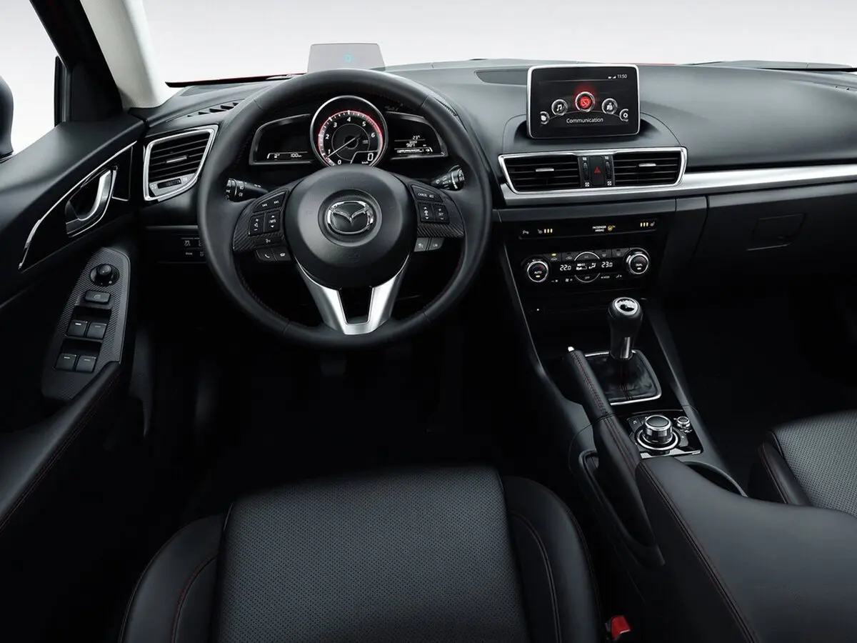 Mazda Axela III Рестайлинг Седан — photo 10