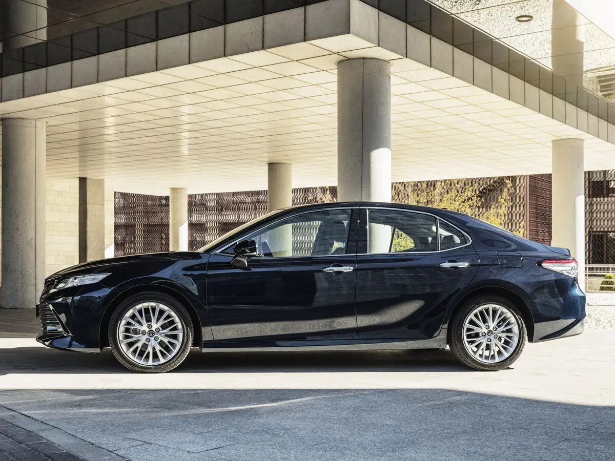 Toyota Camry VIII (XV70) Седан — сүрөт 2