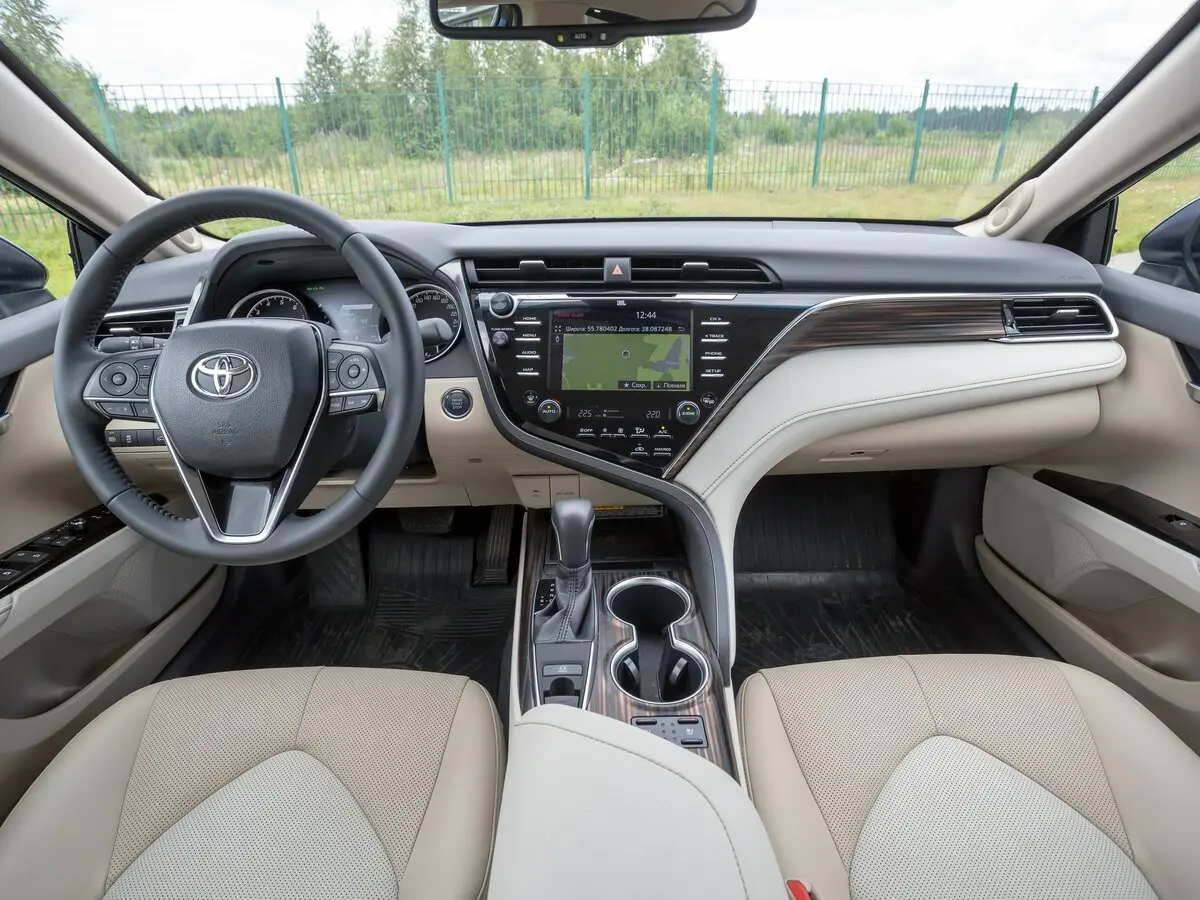 Toyota Camry VIII (XV70) Седан — сүрөт 18