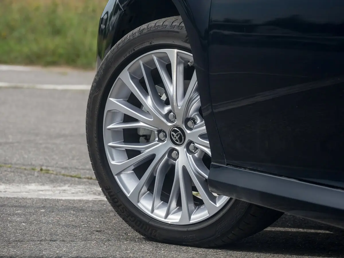 Toyota Camry VIII (XV70) Седан — сүрөт 31