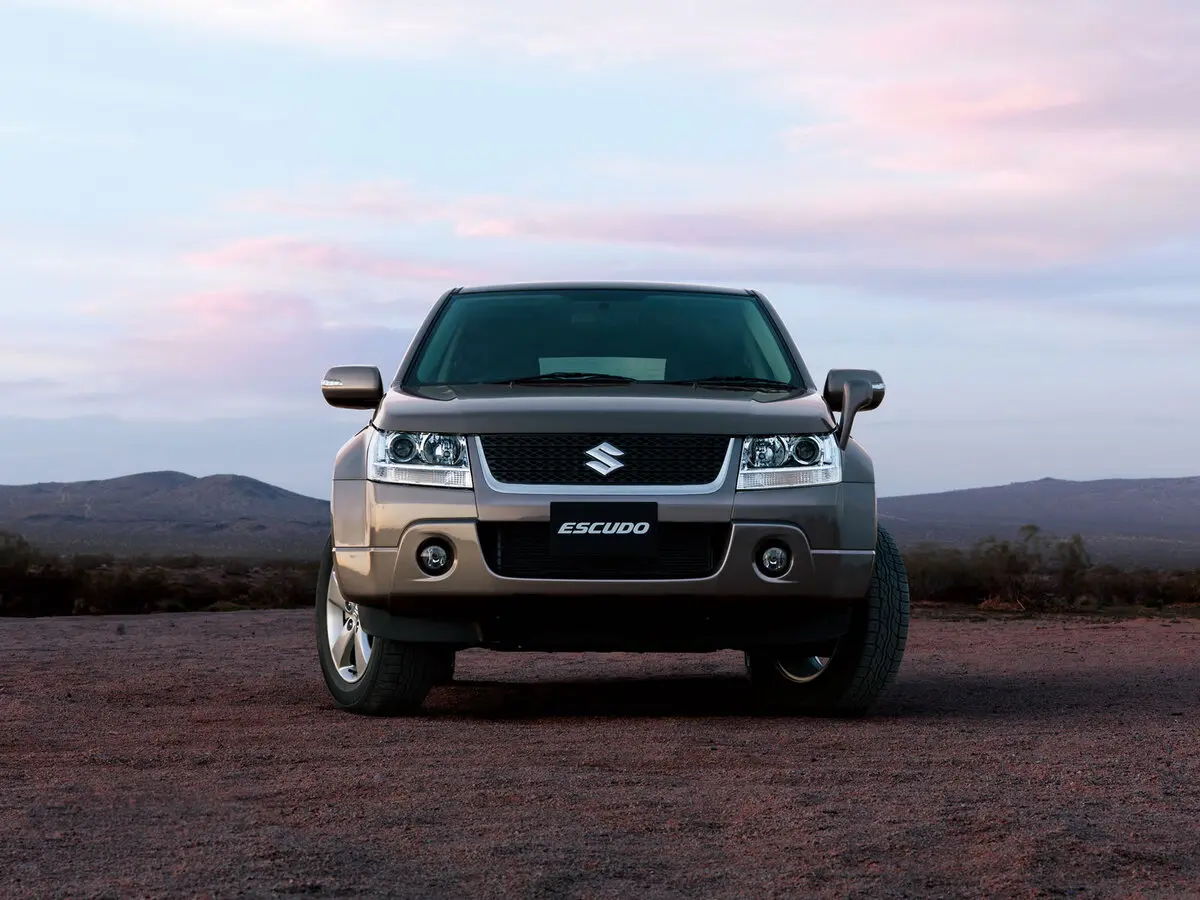 Suzuki Escudo III Рестайлинг Внедорожник 5 дв. — photo 2