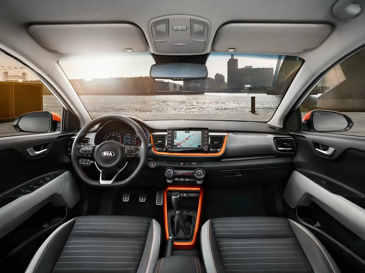 Kia Stonic I Внедорожник 5 дв. — фото 6