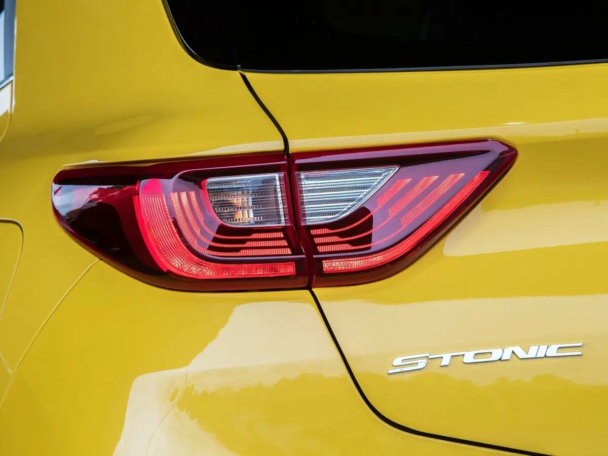 Kia Stonic I Внедорожник 5 дв. — фото 14