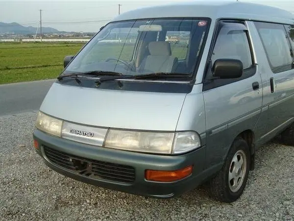 Daihatsu Delta Wagon II Минивэн — сүрөт 2