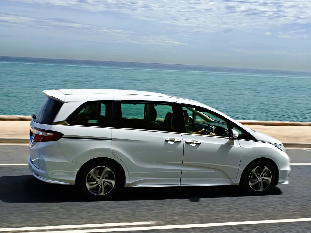 Honda Odyssey V Минивэн — фото 2