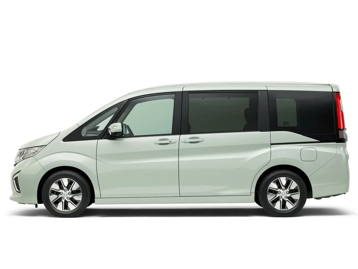 Honda Stepwgn V Минивэн — фото 2