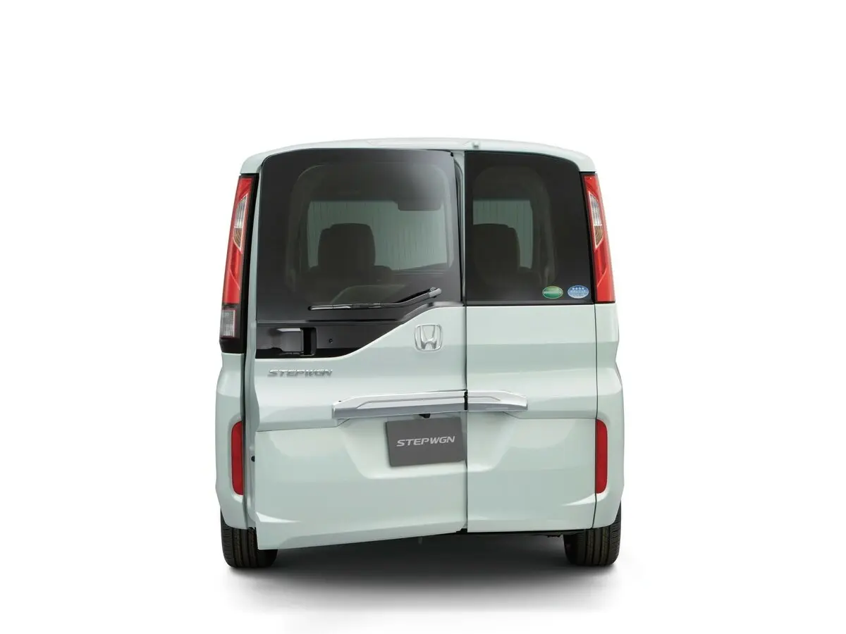 Honda Stepwgn V Минивэн — фото 3