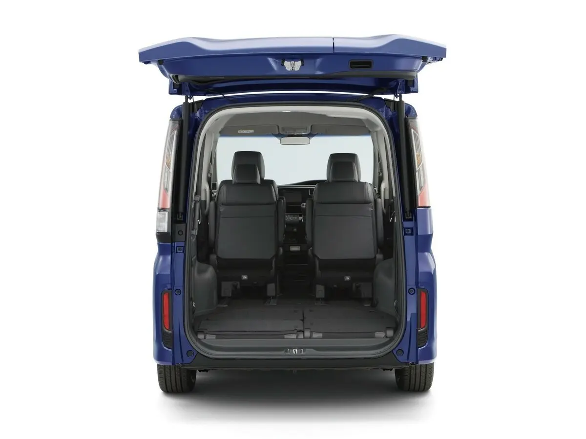 Honda Stepwgn V Минивэн — фото 8