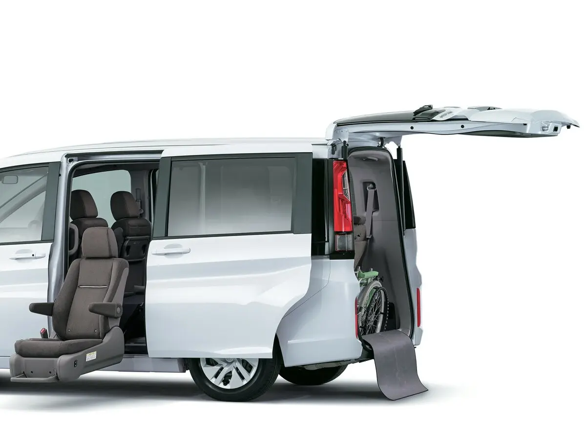 Honda Stepwgn V Минивэн — фото 9