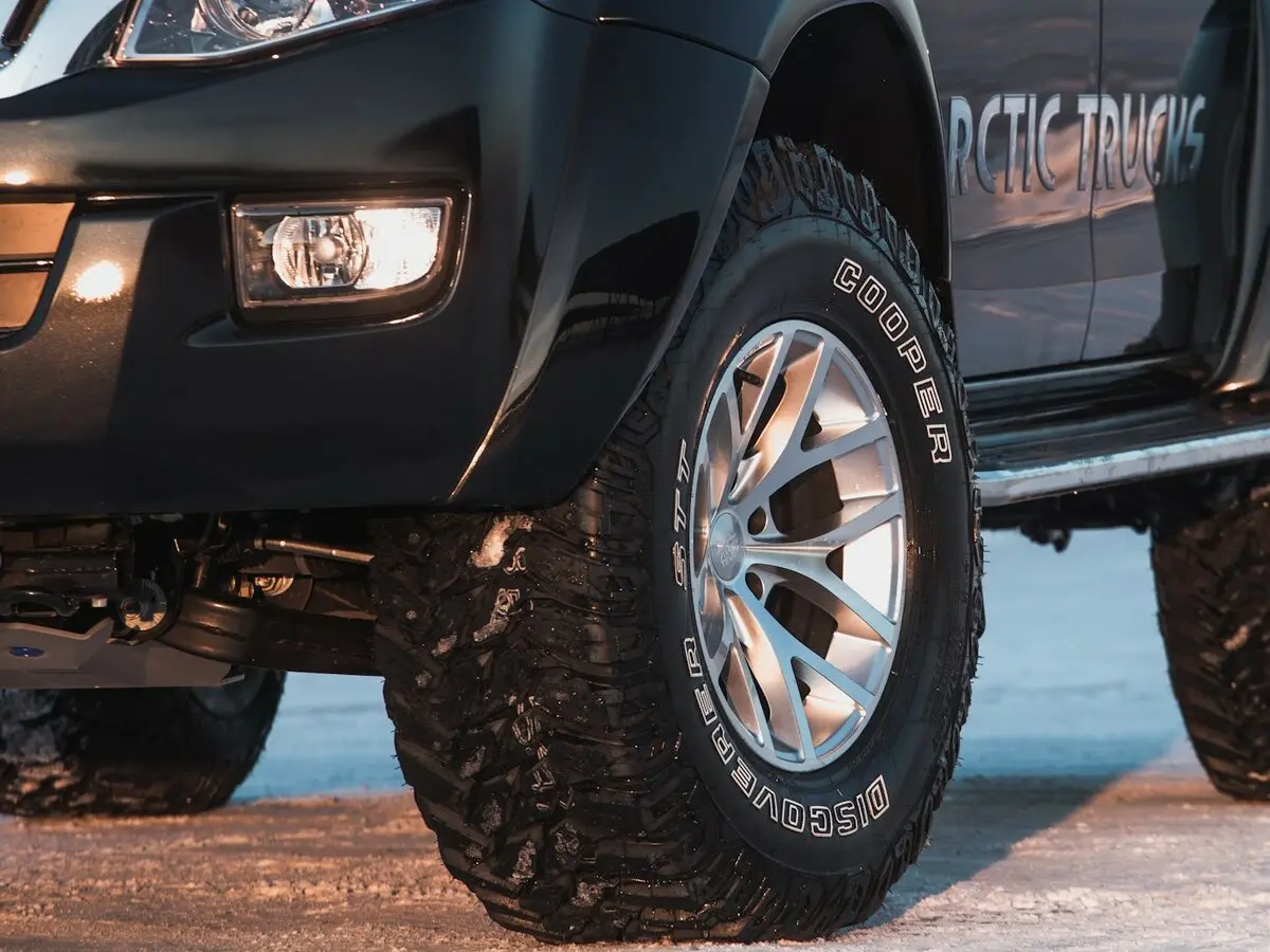 Isuzu D-Max II Пикап Двойная кабина Arctic Trucks — photo 9