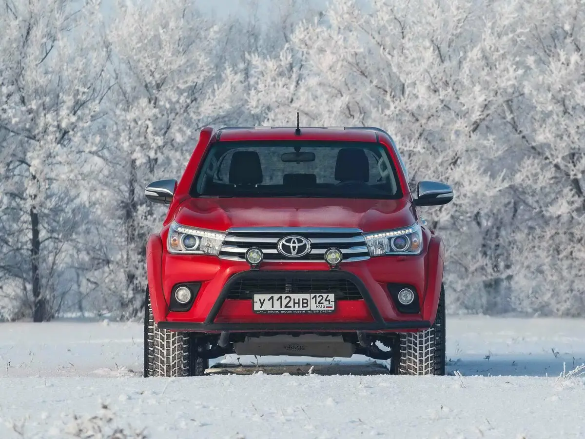 Toyota Hilux VIII Пикап Двойная кабина Arctic Trucks — сүрөт 3