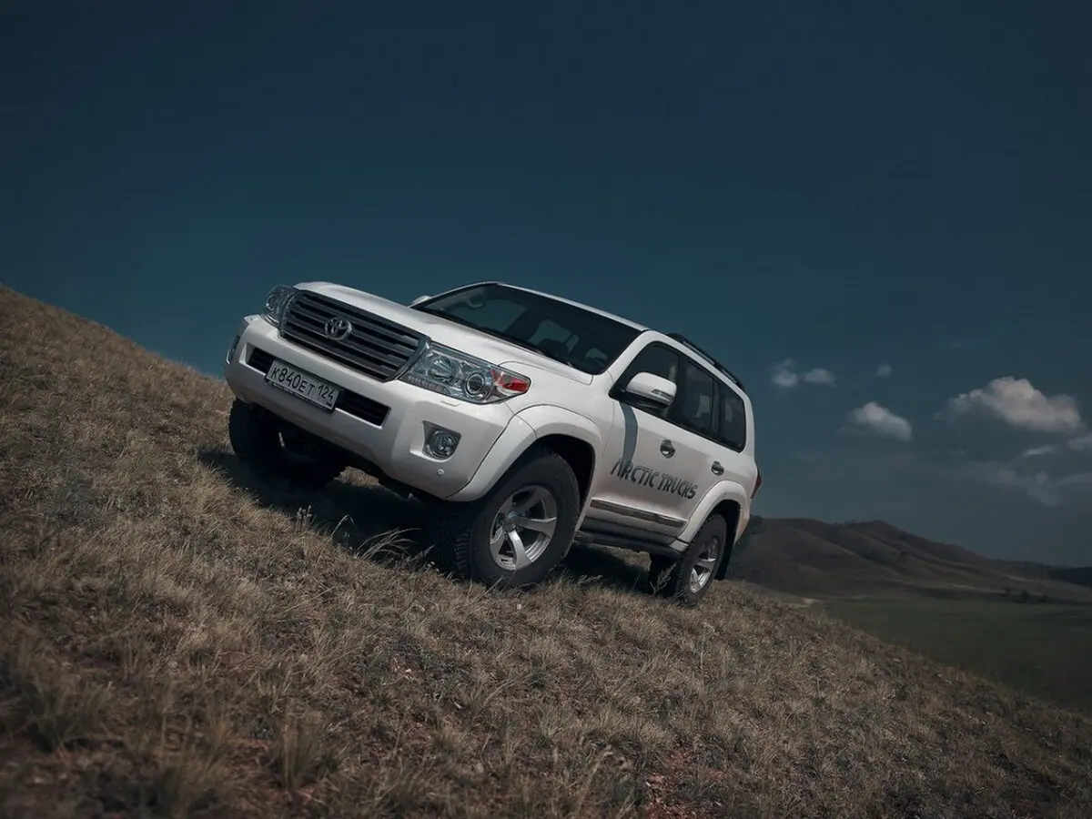 Toyota Land Cruiser 200 Series Рестайлинг 1 Внедорожник 5 дв. Arctic Trucks