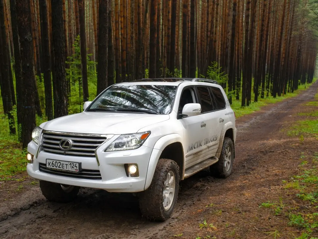 Lexus LX III Рестайлинг Внедорожник 5 дв. Arctic Trucks — фото 3