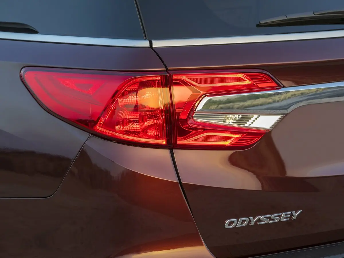 Honda Odyssey (North America) V Минивэн — сүрөт 17