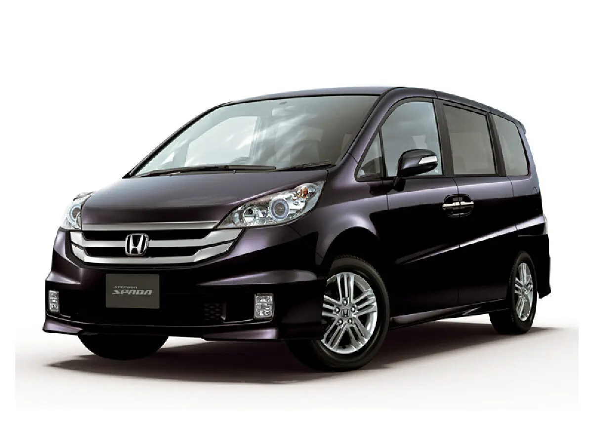 Honda Stepwgn III Минивэн Spada