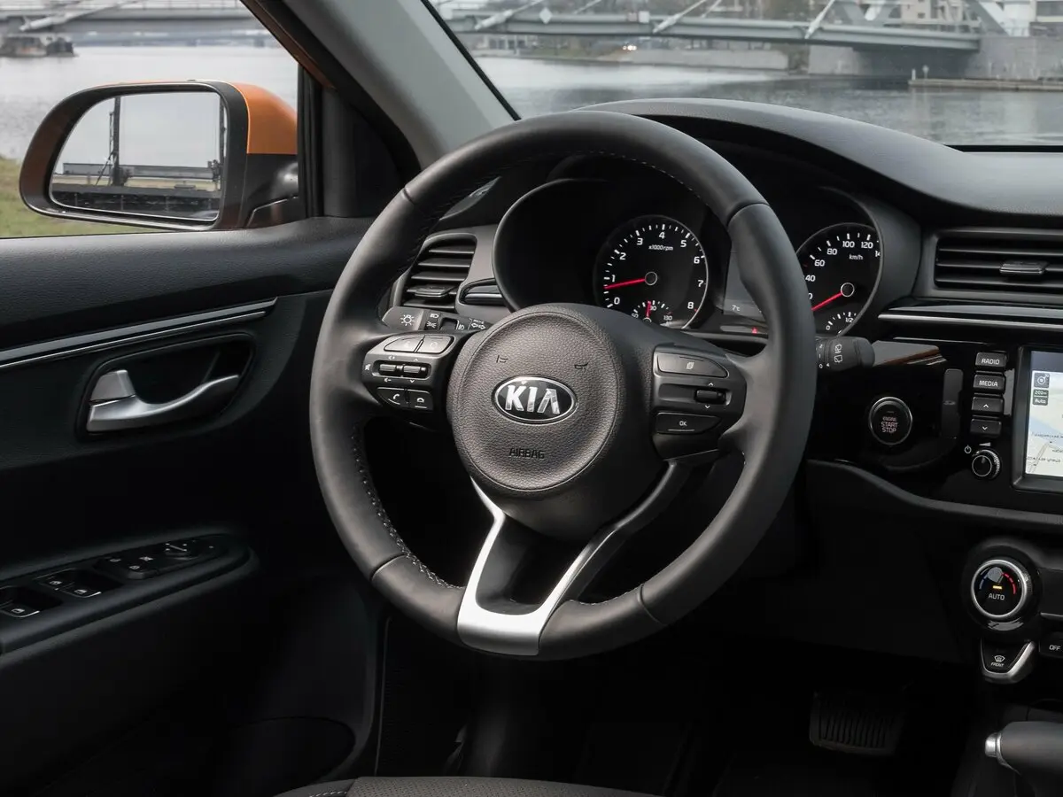 Kia Rio IV Хэтчбек 5 дв. X-Line — фото 8