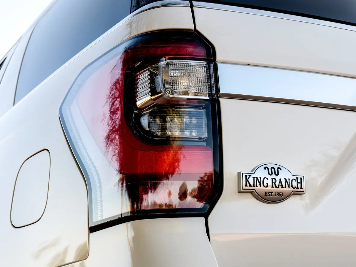 Ford Expedition IV Внедорожник 5 дв. — сүрөт 13