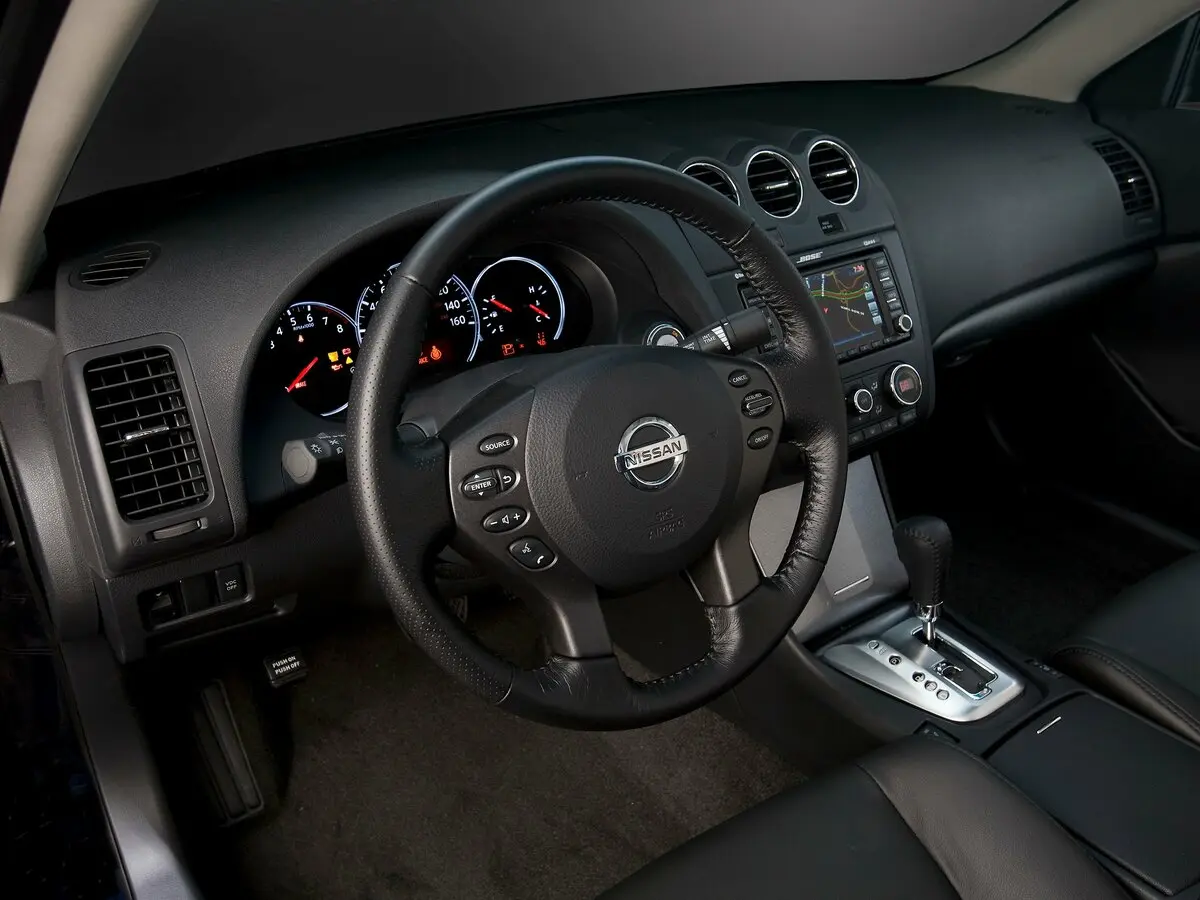 Nissan Altima IV (L32) Рестайлинг Седан — сүрөт 6