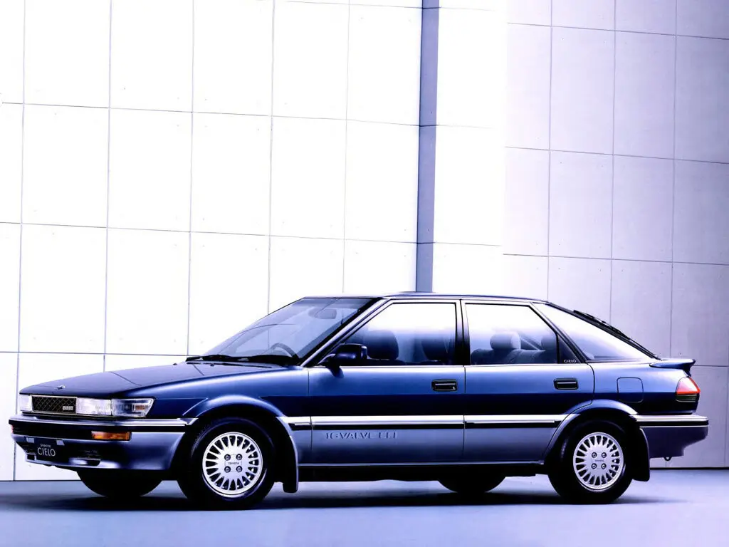 Toyota Sprinter VI (E90) Лифтбек Cielo — photo 2
