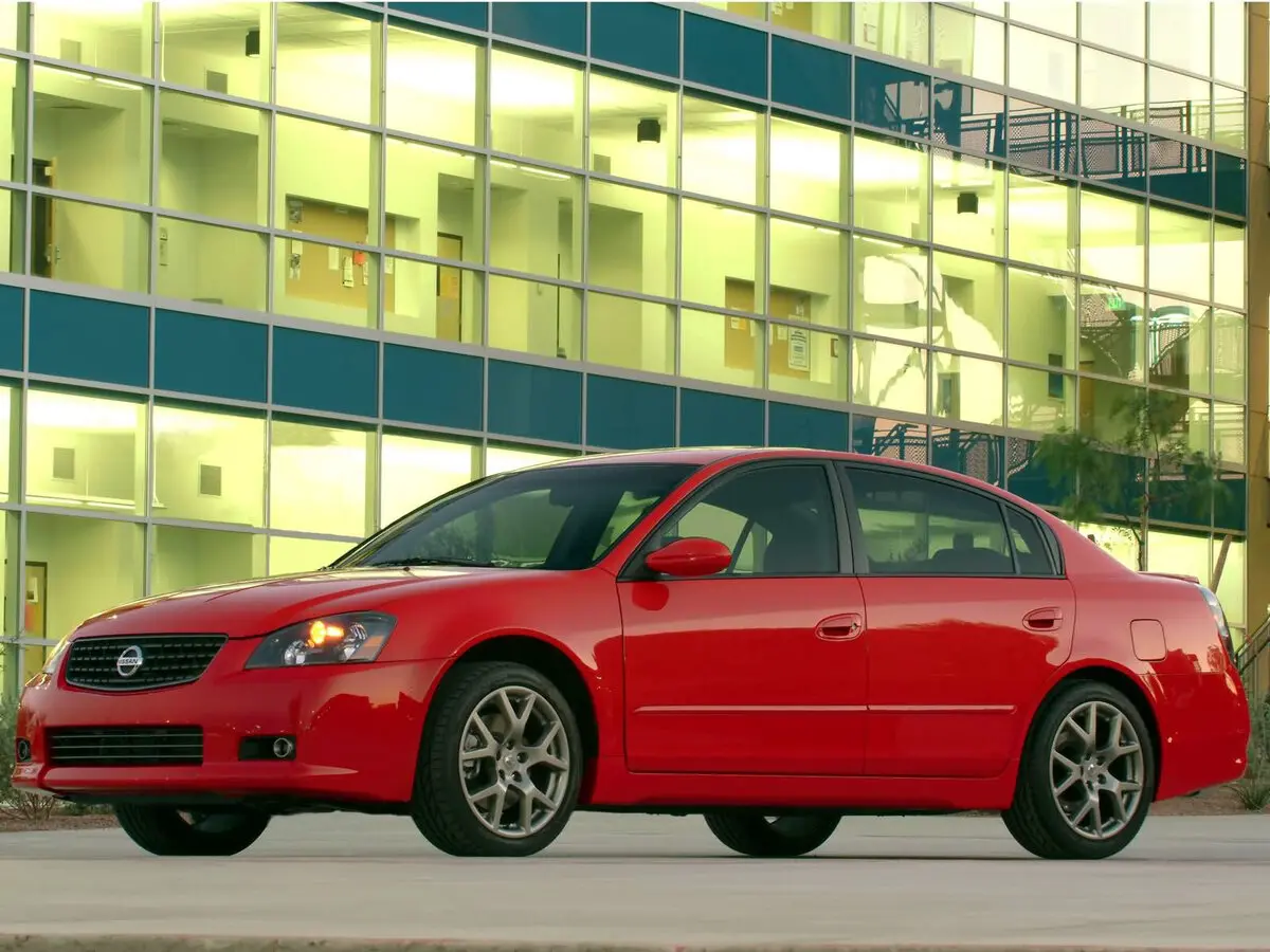 Nissan Altima III (L31) Рестайлинг Седан — сүрөт 2