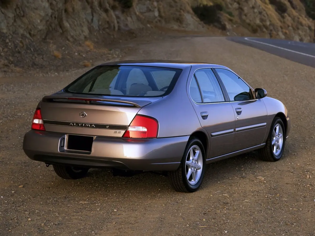 Nissan Altima II (L30) Рестайлинг Седан — сүрөт 3