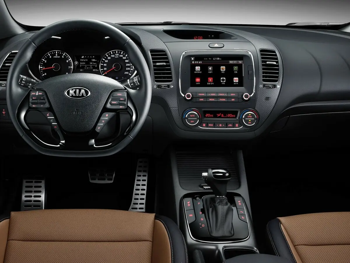 Kia K3 I Рестайлинг Седан — фото 5